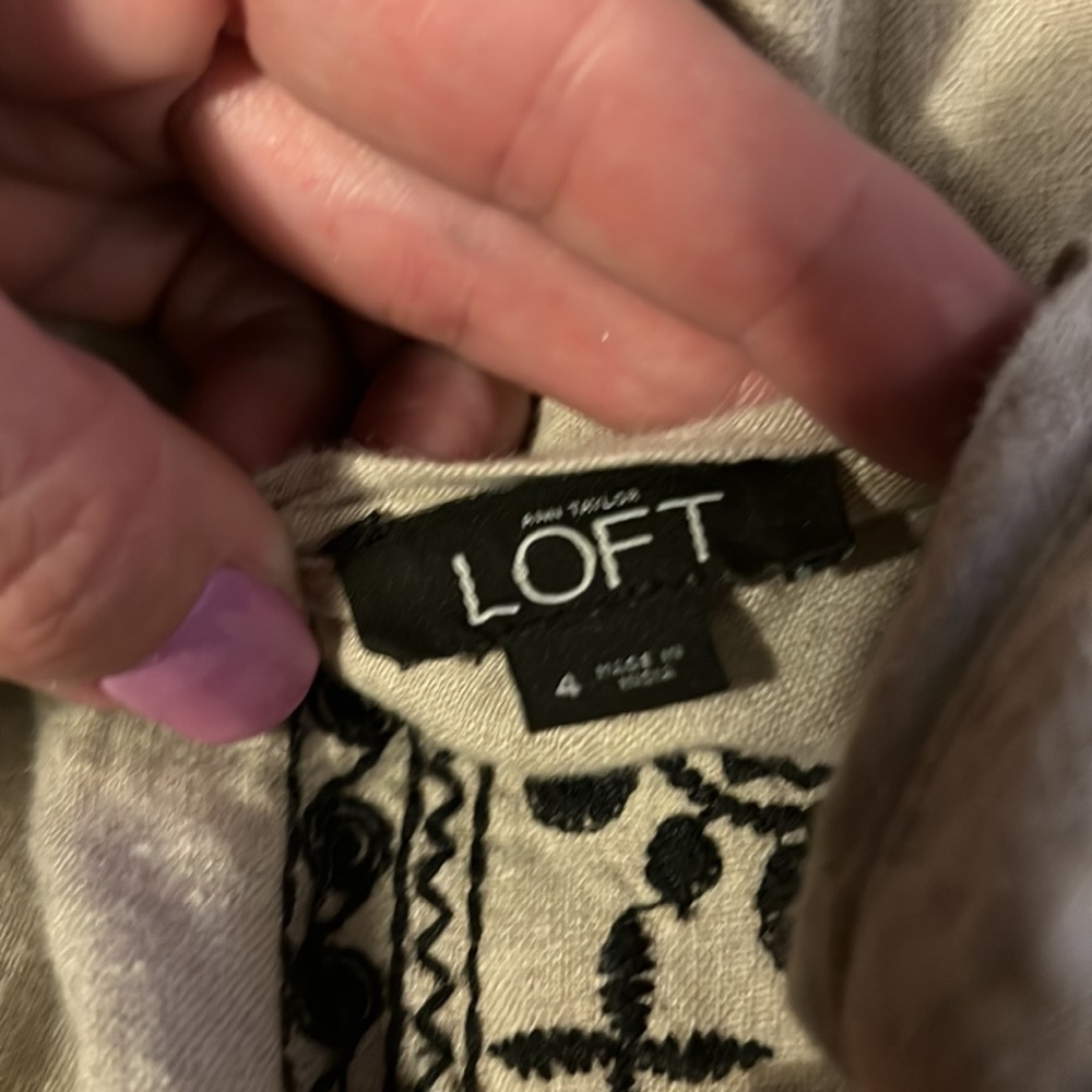 LOFT Linen Embroidered Romper in Khaki Linen Size 4 — GORGEOUS!!! - Picture 6 of 7
